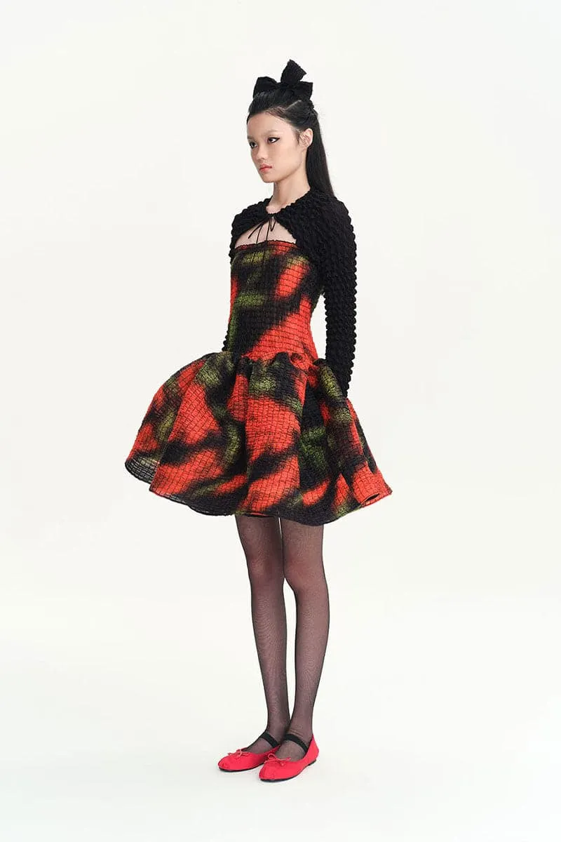 BLACK PIPER POPCORN PLEATS SLEEVES