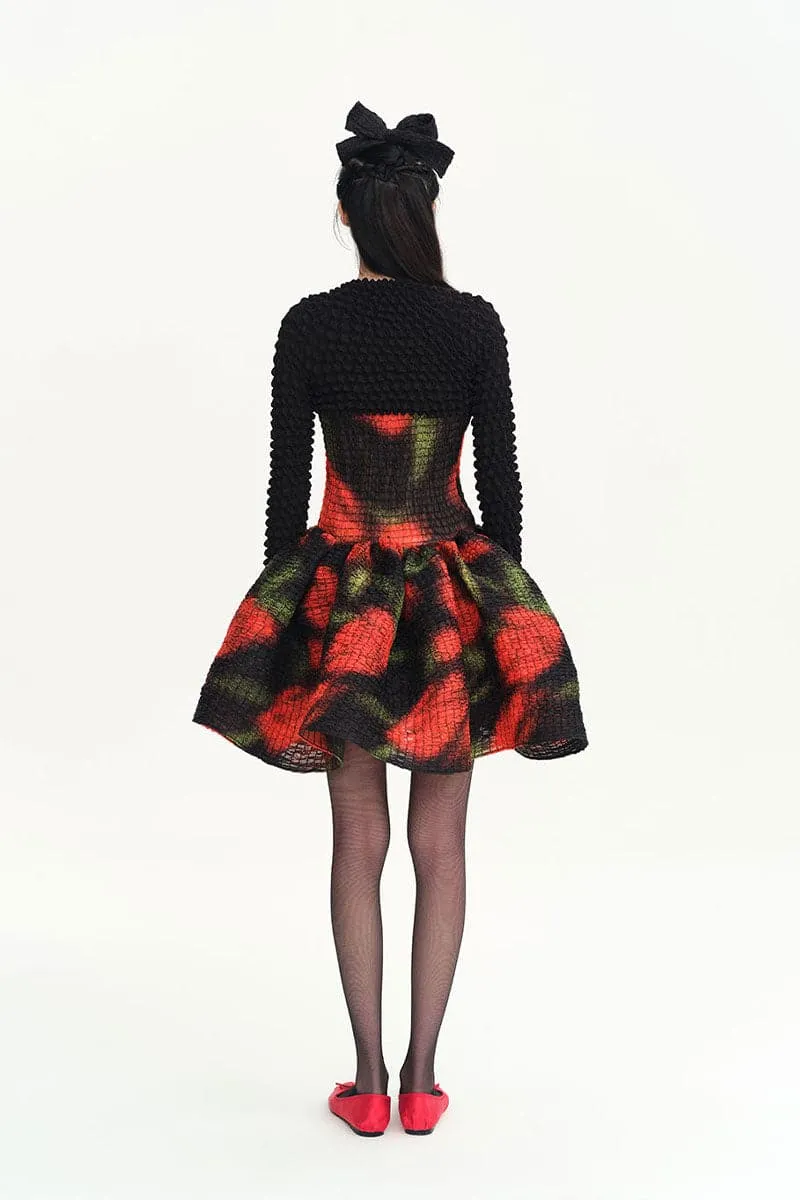 BLACK PIPER POPCORN PLEATS SLEEVES