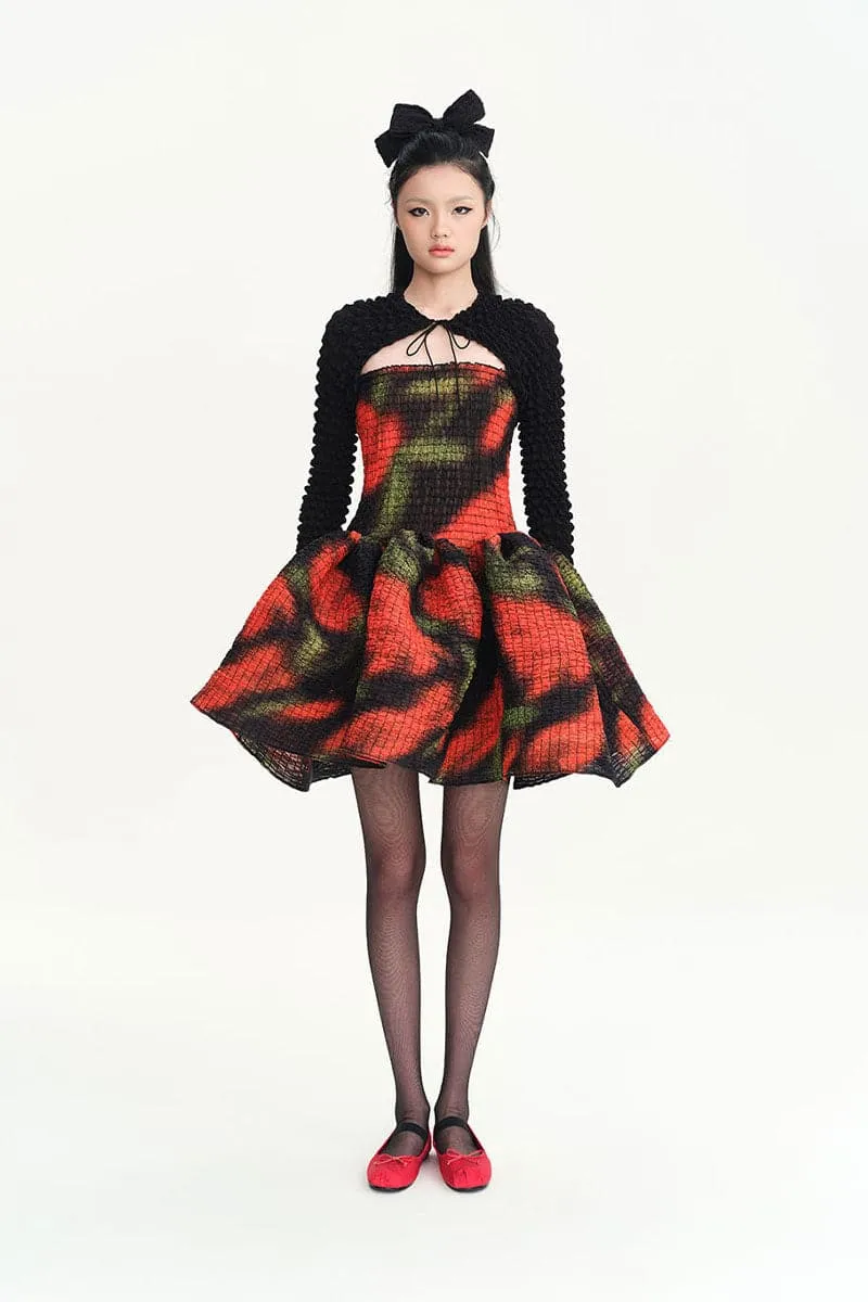 BLACK PIPER POPCORN PLEATS SLEEVES